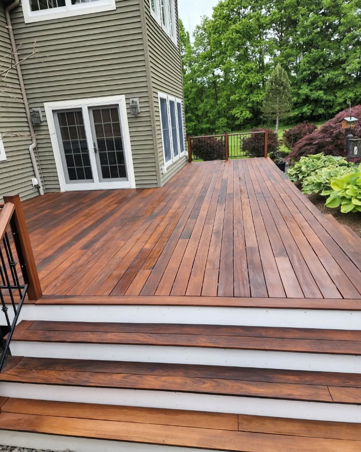 Two tone wood deck with white steps